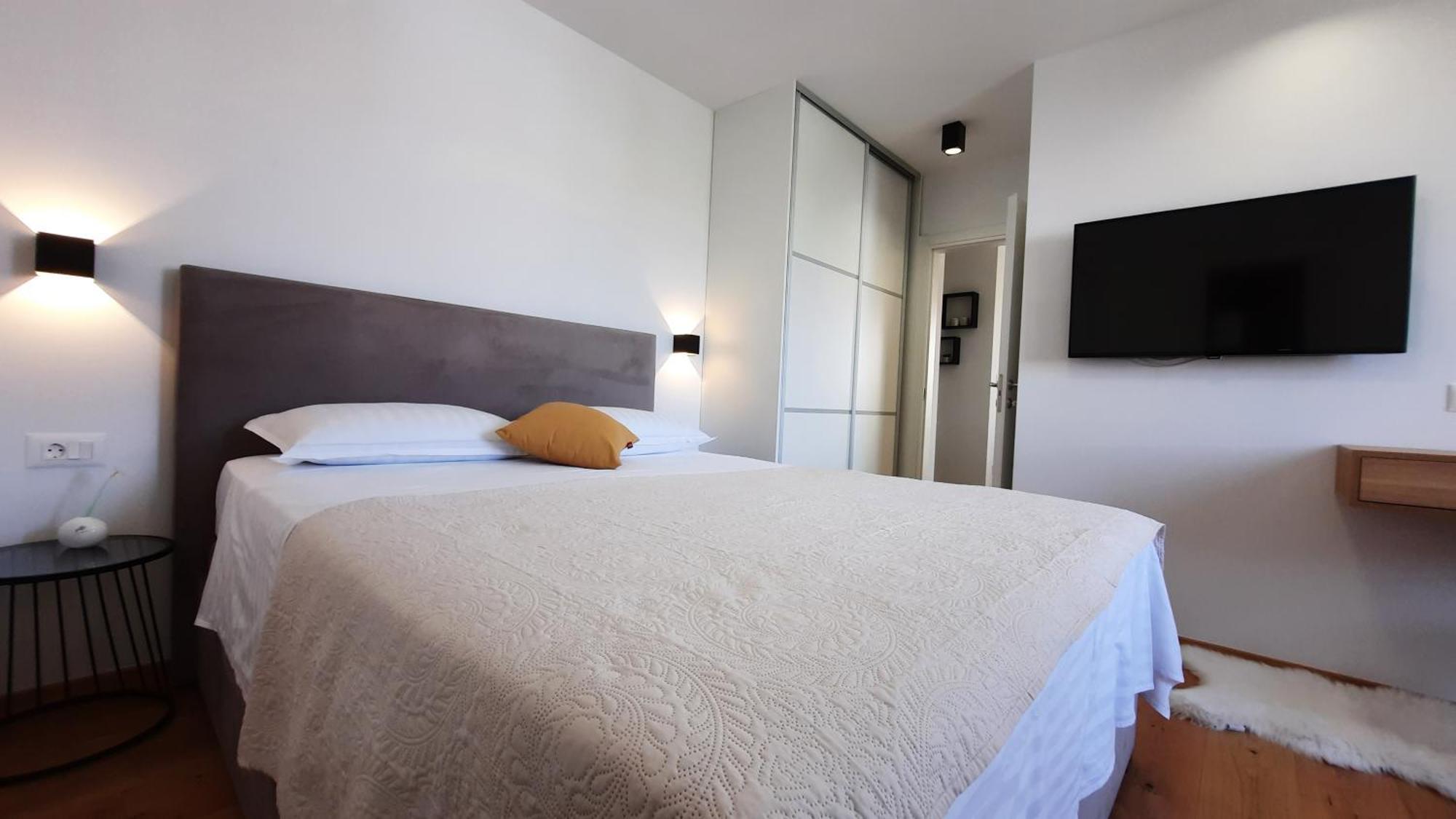 Luxury Apartments Marina View Водице Екстер'єр фото